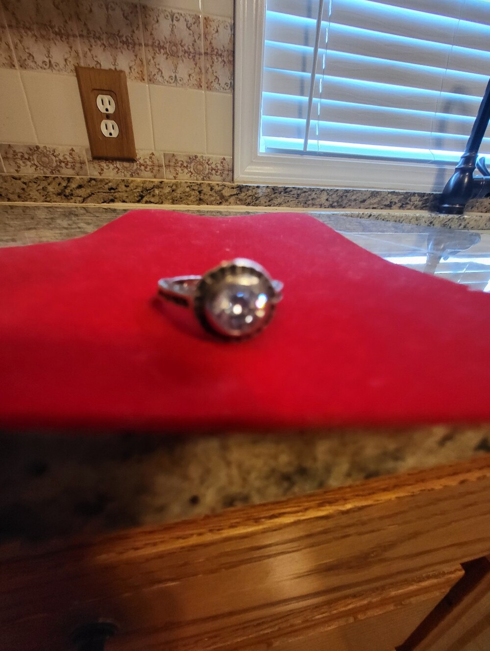 FINAL PRICE Silpada Sterling Size 6 Clear Stone Halo Ring - Women's  Jewelry - Picture 10 of 10